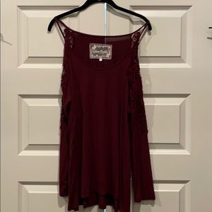 Shoulder cut sleeved top Burgundy